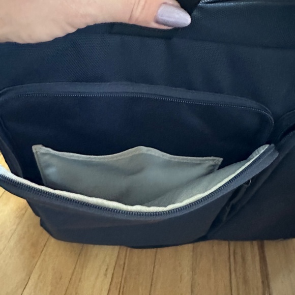 Tomtoc 360 Protective Laptop Shoulder Bag - Picture 5 of 11